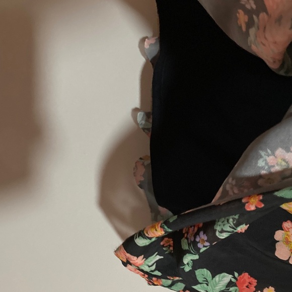 Bobbie Brooks Floral Sleeveless Blouse - Black and Pink - Picture 4 of 5